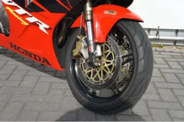 Honda VTR 1000 SP 1 (2000) thumbnail 5