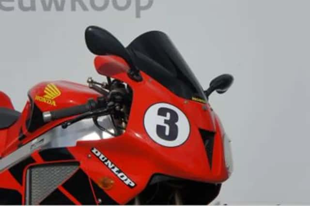 Honda VTR 1000 SP 1 (2000) thumbnail 6