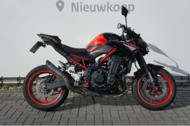 Kawasaki Z900 (2024) thumbnail 2