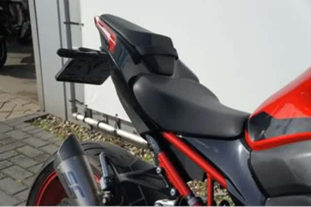 Kawasaki Z900 (2024) thumbnail 5