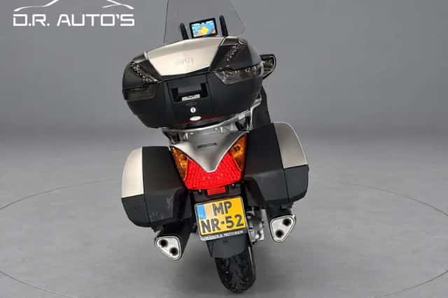 Honda ST 1300 Pan European (2006) thumbnail 6