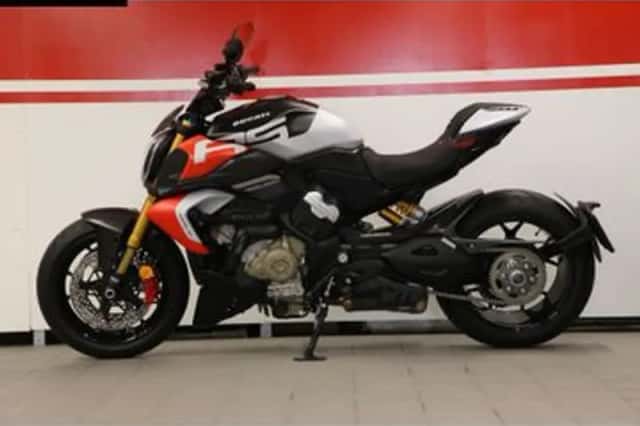 Ducati Diavel V4 RS (2026) thumbnail 4