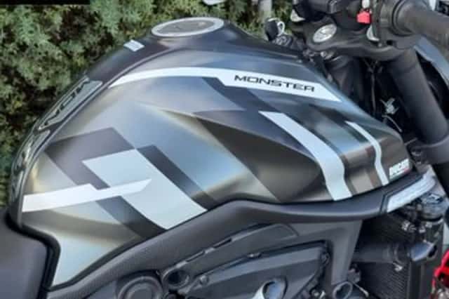 Ducati Monster 937 (2022) thumbnail 2