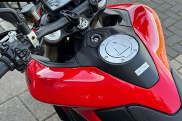 Ducati Hypermotard V2 (2026) thumbnail 3