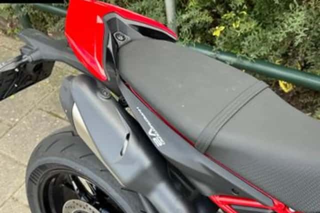 Ducati Hypermotard V2 (2026) thumbnail 6