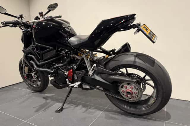 Ducati Monster 1200 R (2017) thumbnail 6