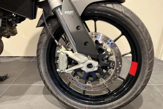Ducati Multistrada V2 S (2022) thumbnail 2