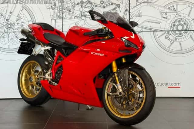 Ducati 1098 S (2008) thumbnail 1
