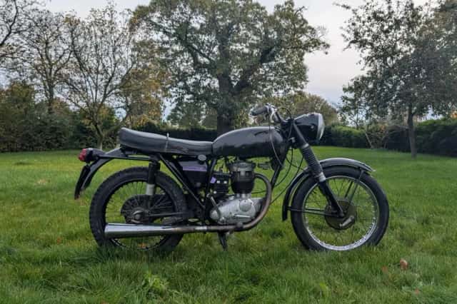 BSA BSA 350cc B40 year with danisch papers runs good (1970) thumbnail 1