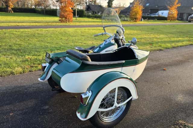 Harley-Davidson WLA 750cc with sidecar in fully restored comdition (1942) thumbnail 5
