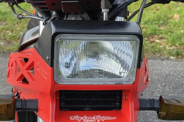 Suzuki GSX 400X Impulse (1988) thumbnail 6