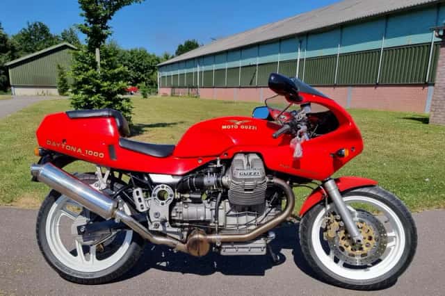 Moto Guzzi Daytona (1994) thumbnail 1