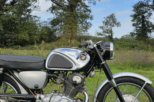 Honda CB72 250cc very original condition (1967) thumbnail 3