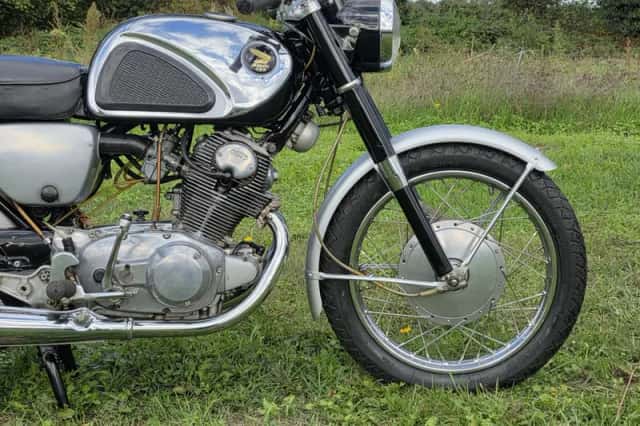 Honda CB72 250cc very original condition (1967) thumbnail 6