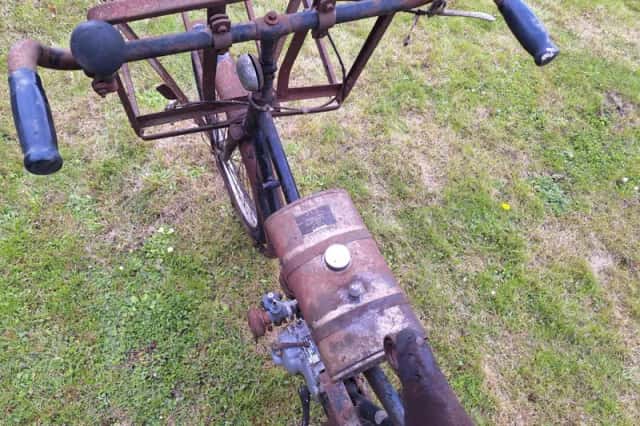 Senior Bicycle with JLO Auxiliary engine (1938) thumbnail 2