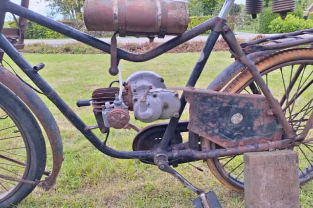 Senior Bicycle with JLO Auxiliary engine (1938) thumbnail 5