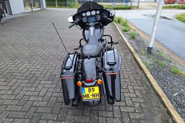 Harley-Davidson Street Glide (2019) thumbnail 3