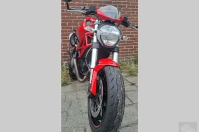 Ducati 796 Monster (2012) thumbnail 1