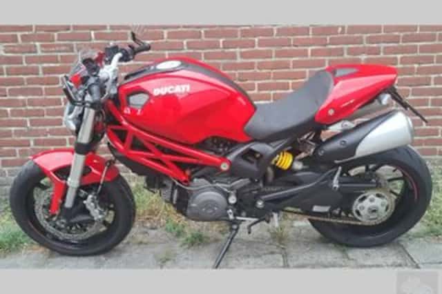 Ducati 796 Monster (2012) thumbnail 3