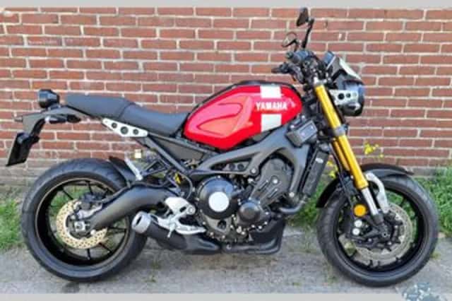 Yamaha XSR900 (2016) thumbnail 3