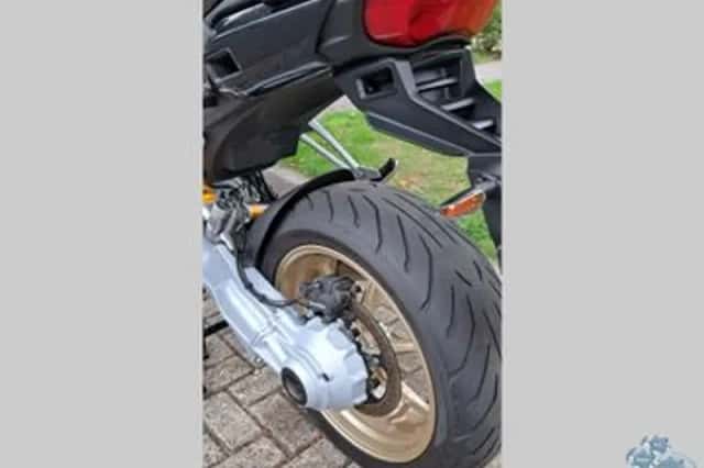 Moto Guzzi V100 Mandello S (2024) thumbnail 5