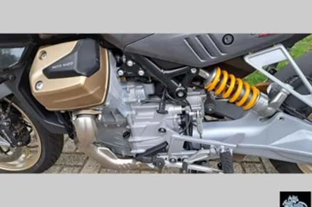 Moto Guzzi V100 Mandello S (2024) thumbnail 6