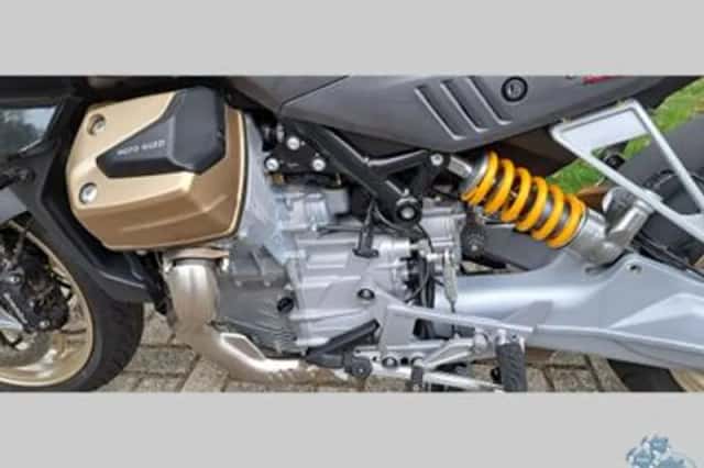 Moto Guzzi V100 Mandello S (2024) thumbnail 6
