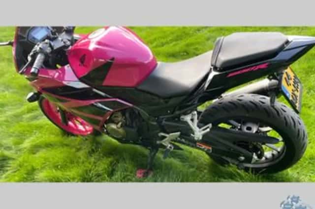 Honda CBR500R (2017) thumbnail 3