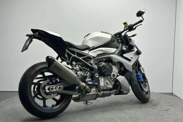 BMW M 1000 R (2026) thumbnail 2