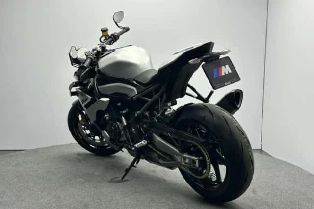BMW M 1000 R (2026) thumbnail 4