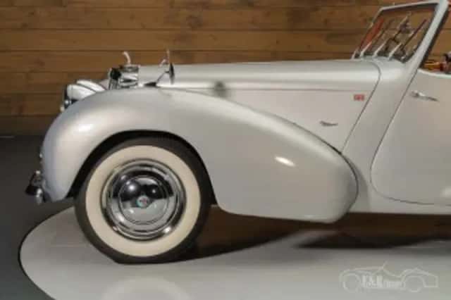Triumph Roadster te koop (1949) thumbnail 6