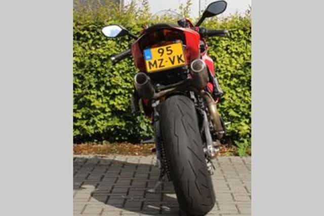 Ducati Panigale V2 (2025) thumbnail 4