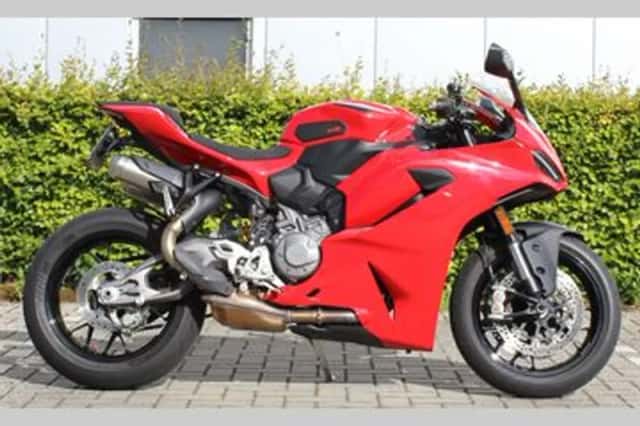 Ducati Panigale V2 (2025) thumbnail 6