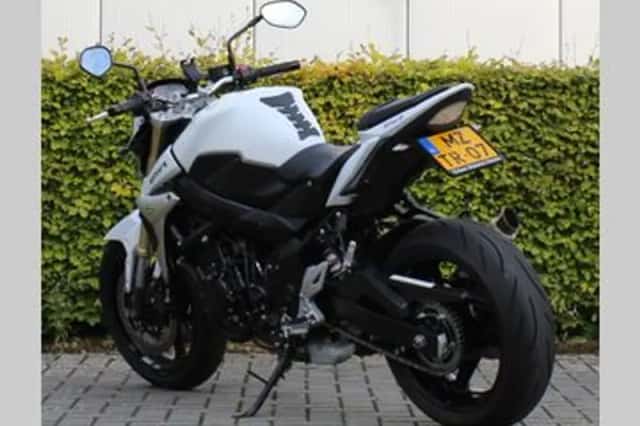 Suzuki GSR750 (2011) thumbnail 3
