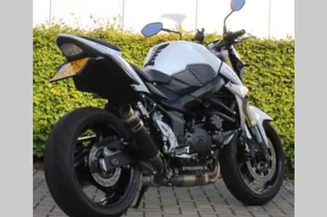 Suzuki GSR750 (2011) thumbnail 5
