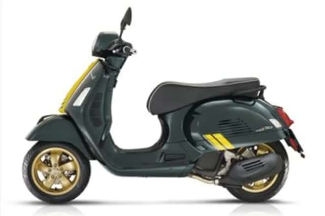 Vespa GTS Super Racing Sixties (2022) thumbnail 2