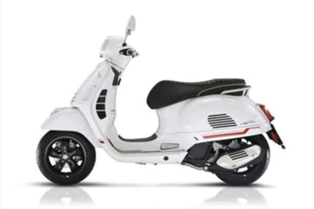 Vespa GTS Supersport 125 (2022) thumbnail 1
