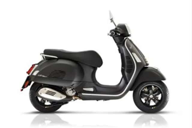 Vespa GTS (2022) thumbnail 1