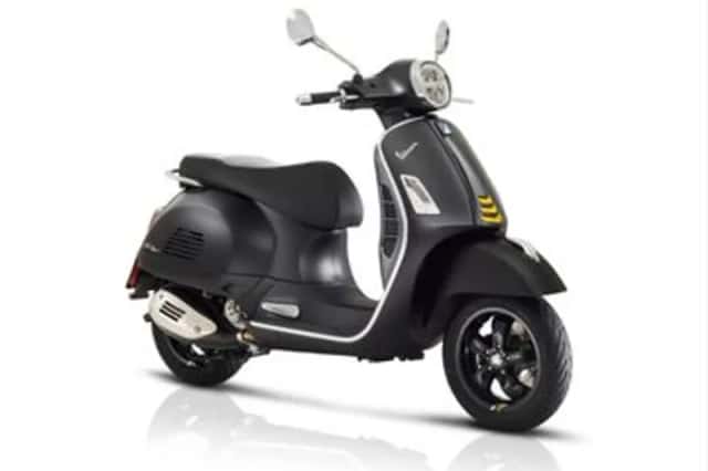 Vespa GTS (2022) thumbnail 3
