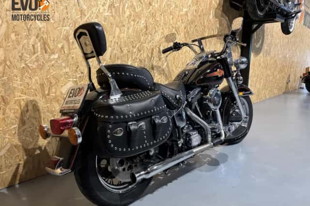 Harley-Davidson Heritage Softail Classic (1992) thumbnail 3