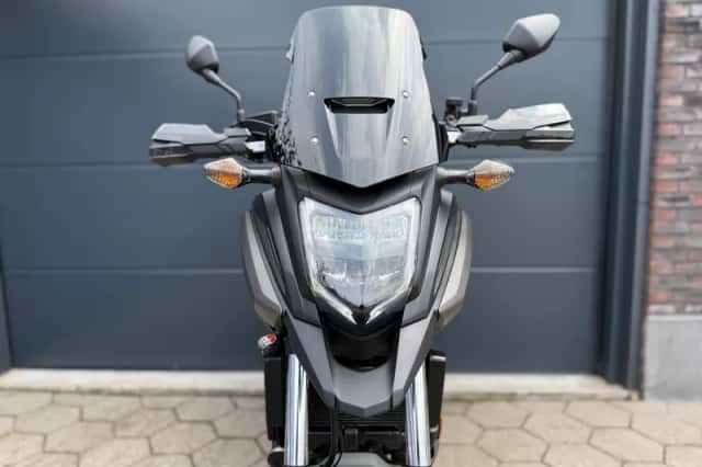 Honda NC750X (2019) thumbnail 3