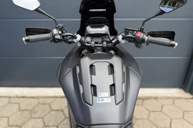 Honda NC750X (2019) thumbnail 4