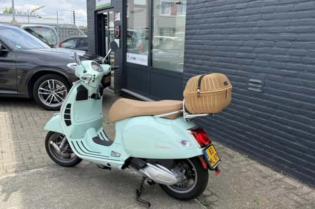 Piaggio GTS 300 Super (2020) thumbnail 4