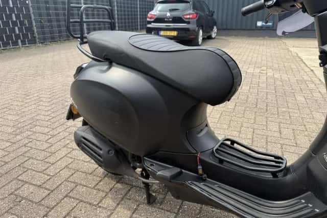 Vespa Sprint (2018) thumbnail 6