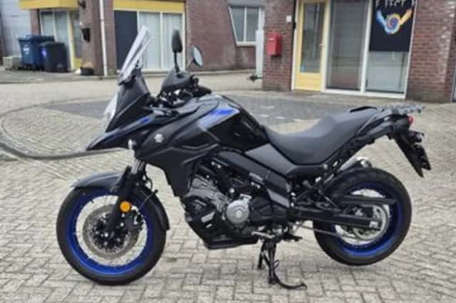 Suzuki V-Strom 650 (2023) thumbnail 1