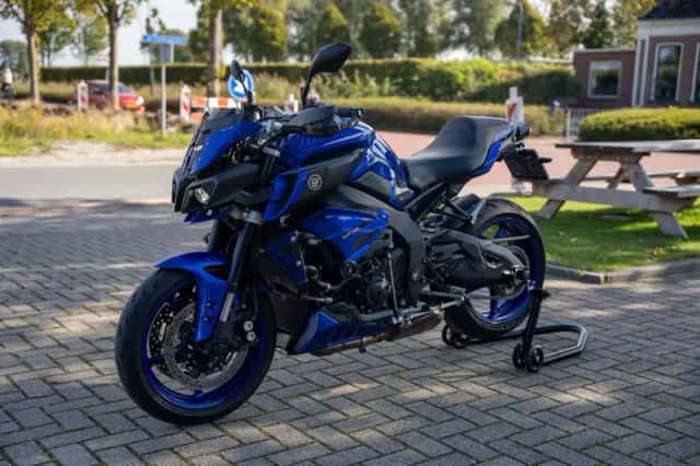 Yamaha MT-10 (2018) thumbnail 4