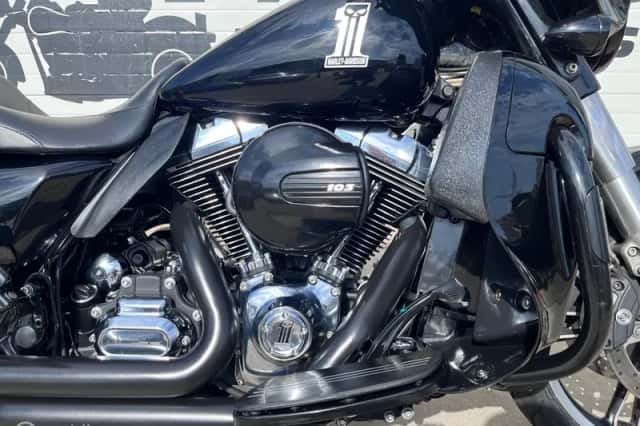 Harley-Davidson Street Glide 103 (2014) thumbnail 4