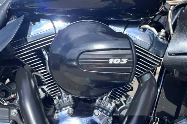 Harley-Davidson Street Glide 103 (2014) thumbnail 5