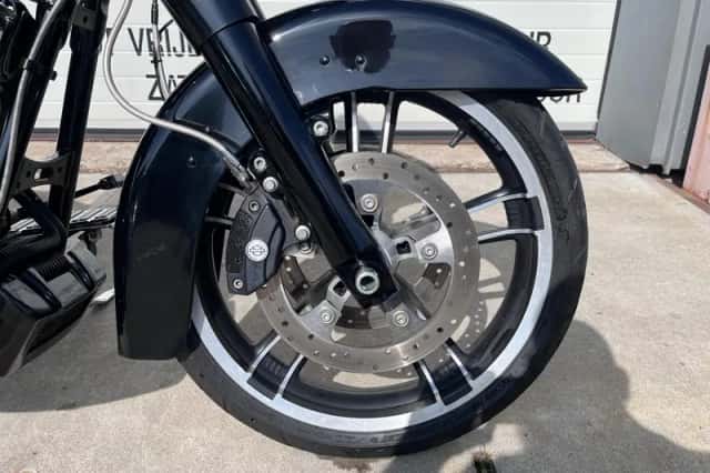 Harley-Davidson Street Glide 103 (2015) thumbnail 2