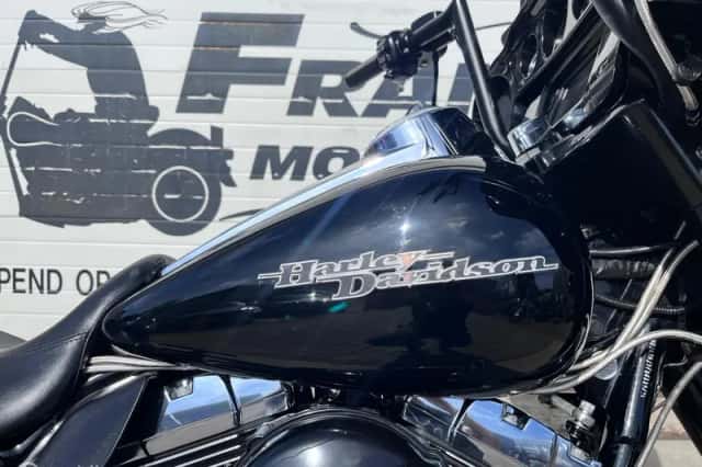 Harley-Davidson Street Glide 103 (2015) thumbnail 3